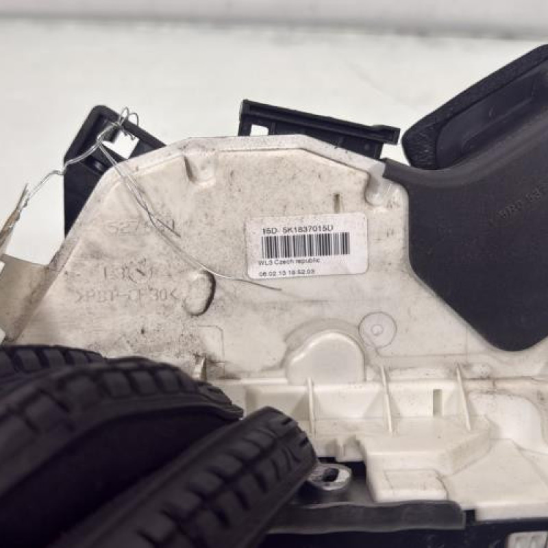 Serrure avant gauche VOLKSWAGEN POLO 5 Photo n°5