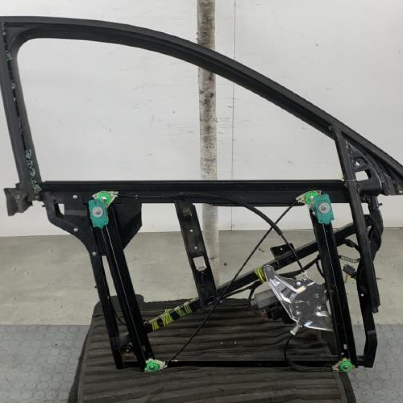 Leve vitre electrique avant droit AUDI A6 2 Photo n°1