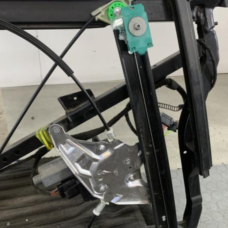 Leve vitre electrique avant droit AUDI A6 2 Photo n°2