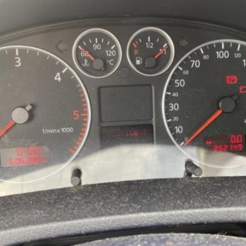 Leve vitre electrique avant droit AUDI A6 2 Photo n°17