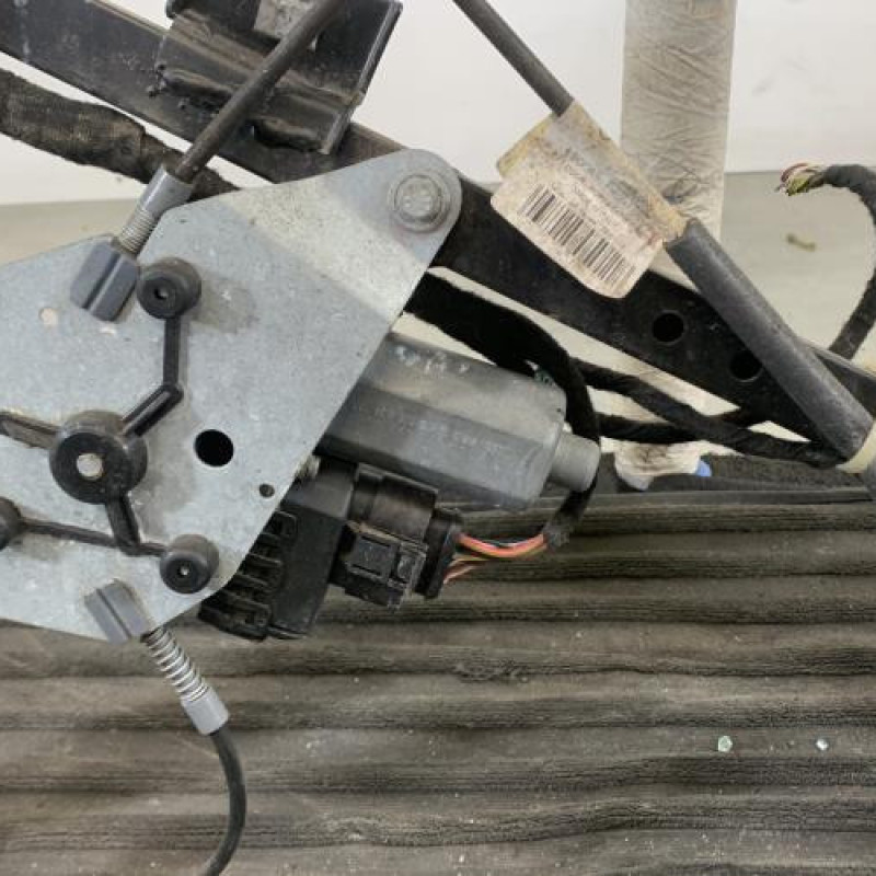 Leve vitre electrique avant gauche AUDI A6 2 Photo n°3