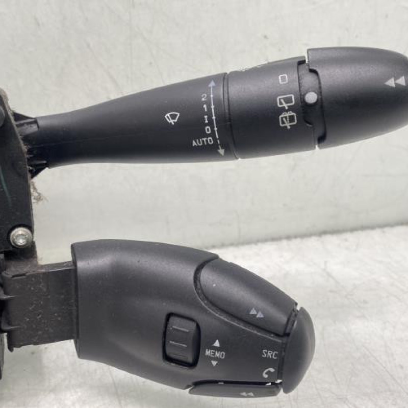 Com (Bloc Contacteur Tournant+Commodo Essuie Glace+Commodo Phare) PEUGEOT 207 Photo n°2