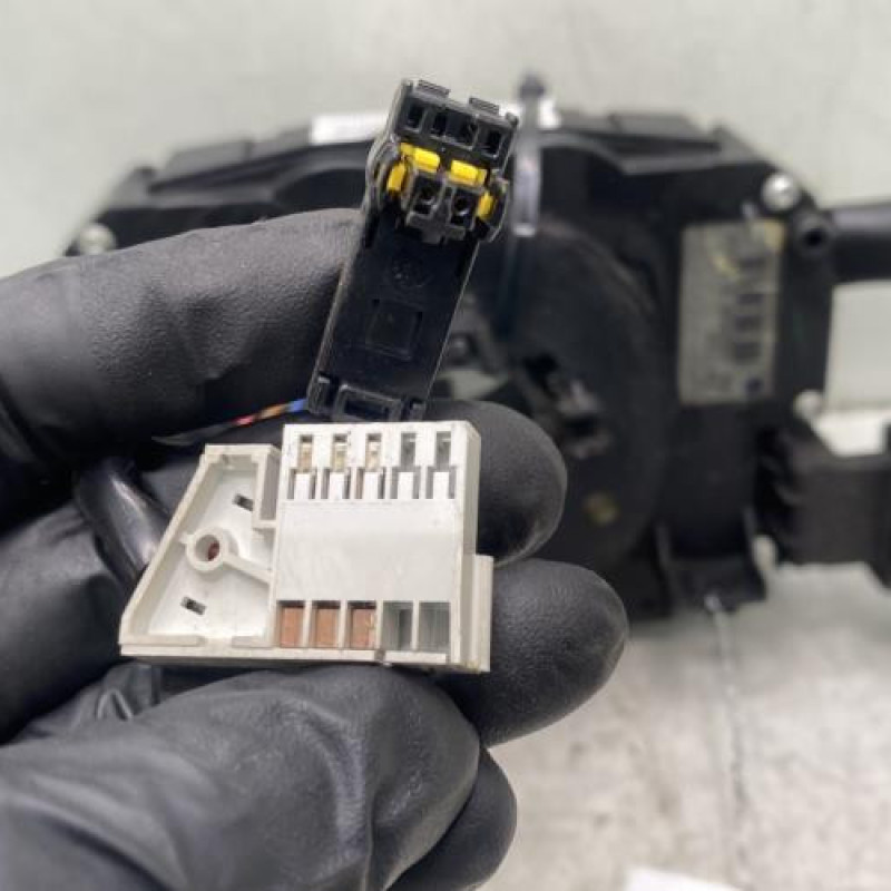 Com (Bloc Contacteur Tournant+Commodo Essuie Glace+Commodo Phare) PEUGEOT 207 Photo n°4