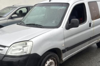 Aile avant droit PEUGEOT PARTNER 1