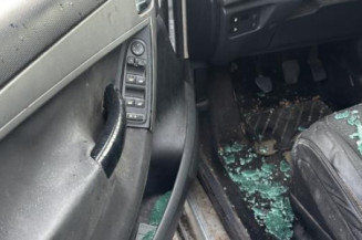 Serrure avant droit CITROEN C4 PICASSO 1