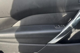 Custode avant gauche (porte) PEUGEOT 308 1