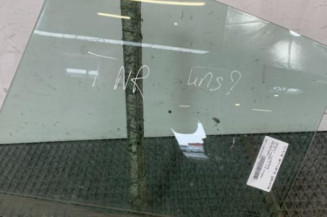 Vitre arriere gauche RENAULT CLIO 3 Photo n°1