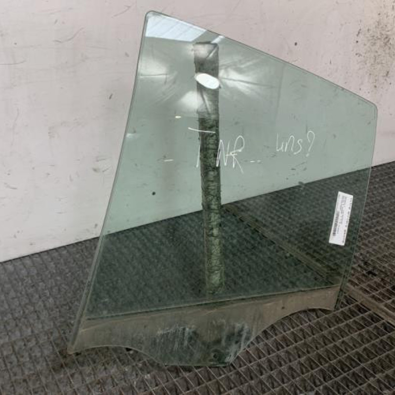 Vitre arriere gauche RENAULT CLIO 3 Photo n°2