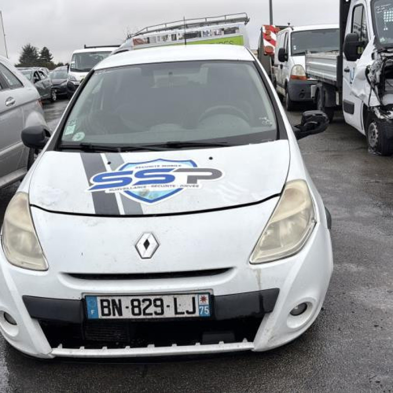 Aile avant gauche RENAULT CLIO 3 Photo n°16