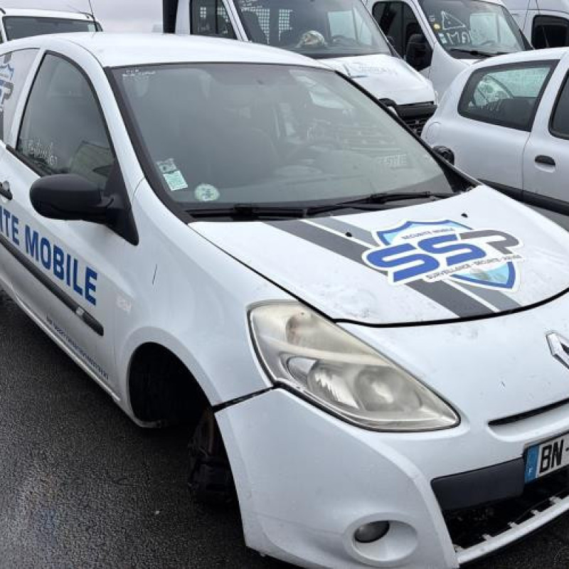 Aile avant gauche RENAULT CLIO 3 Photo n°17