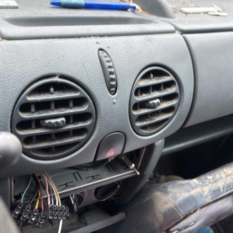 Poignee porte avant gauche RENAULT KANGOO 1 Photo n°19