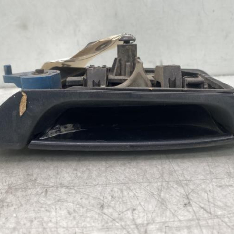 Poignee porte coffre gauche RENAULT KANGOO 1 Photo n°2