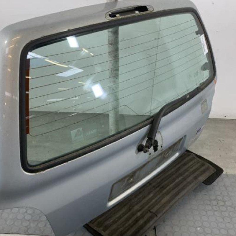 Malle/Hayon arriere RENAULT TWINGO 1 Photo n°3