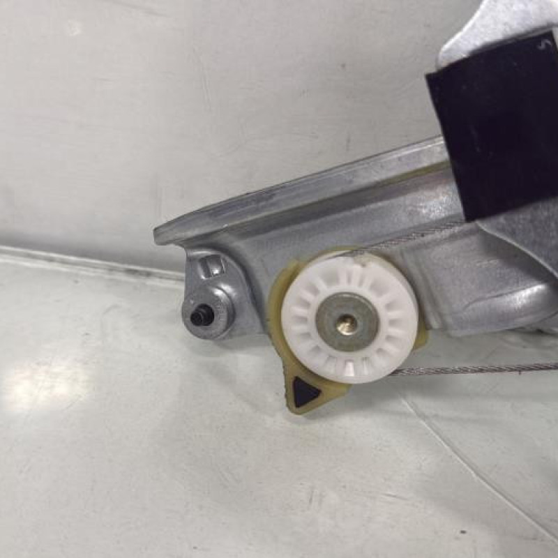 Leve vitre electrique arriere gauche CITROEN C5 2 Photo n°3