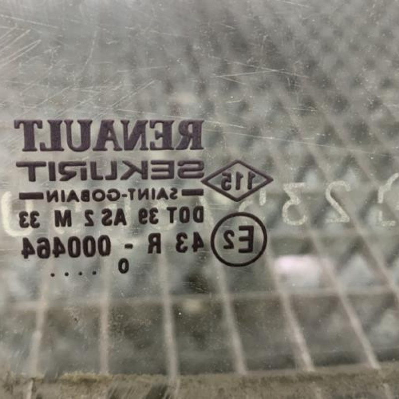 Vitre avant gauche RENAULT KANGOO 1 Photo n°6