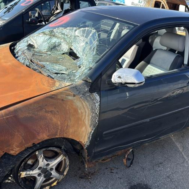 Custode arriere droit VOLKSWAGEN POLO 4 Photo n°12