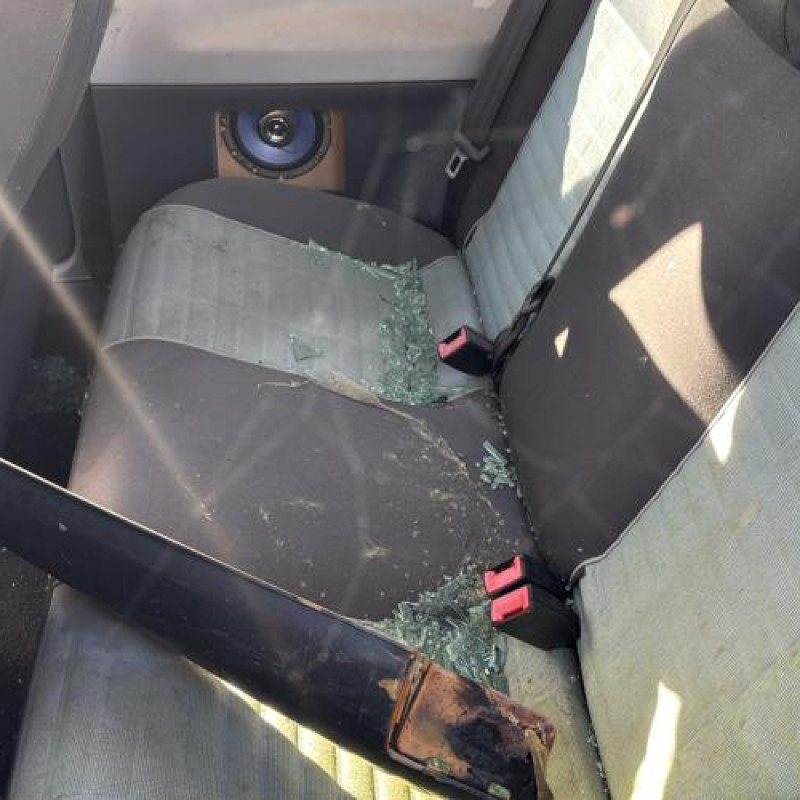 Porte avant droit VOLKSWAGEN POLO 4 Photo n°18