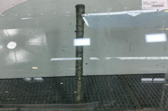 Vitre avant gauche PEUGEOT PARTNER 3 Photo n°1