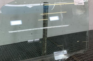 Vitre avant gauche PEUGEOT PARTNER 3