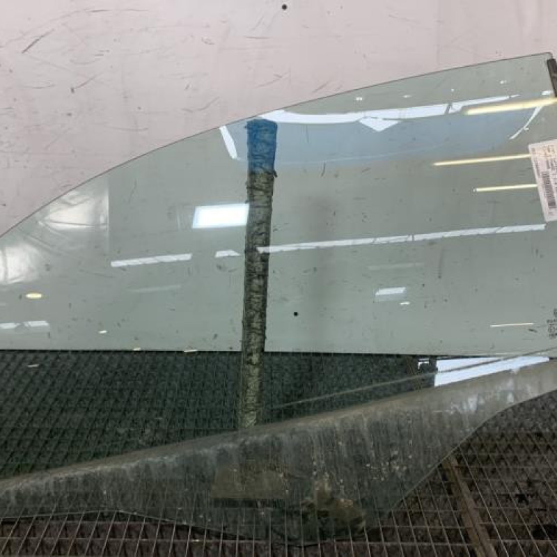 Vitre avant gauche FIAT 500 2 Photo n°1