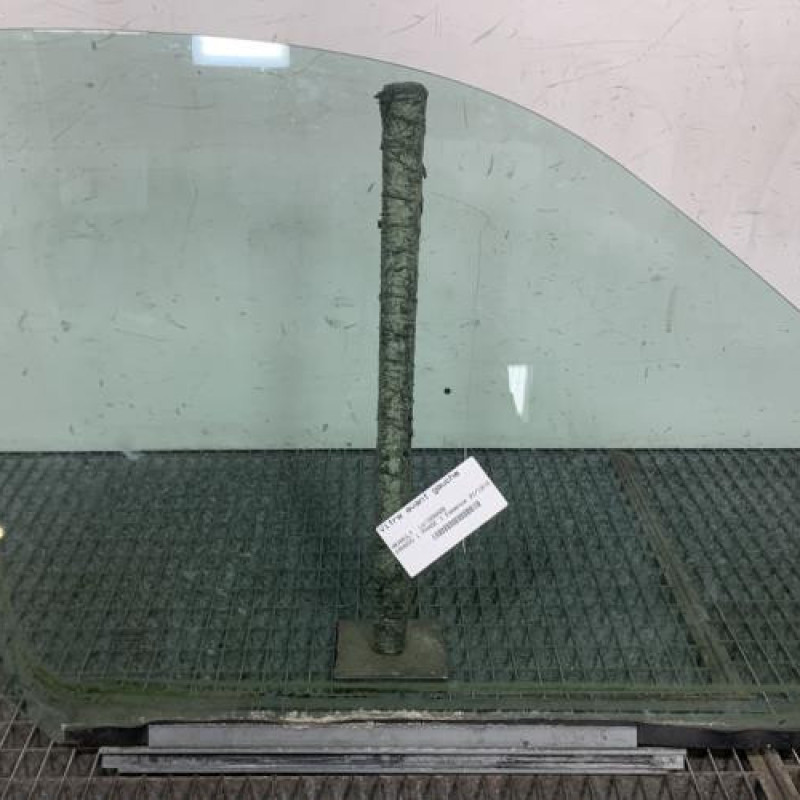 Vitre avant gauche RENAULT KANGOO 1 Photo n°1