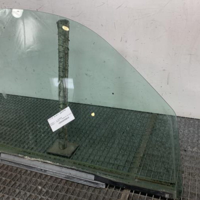 Vitre avant gauche RENAULT KANGOO 1 Photo n°3