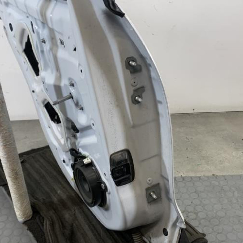 Porte arriere gauche RENAULT CLIO 4 Photo n°4