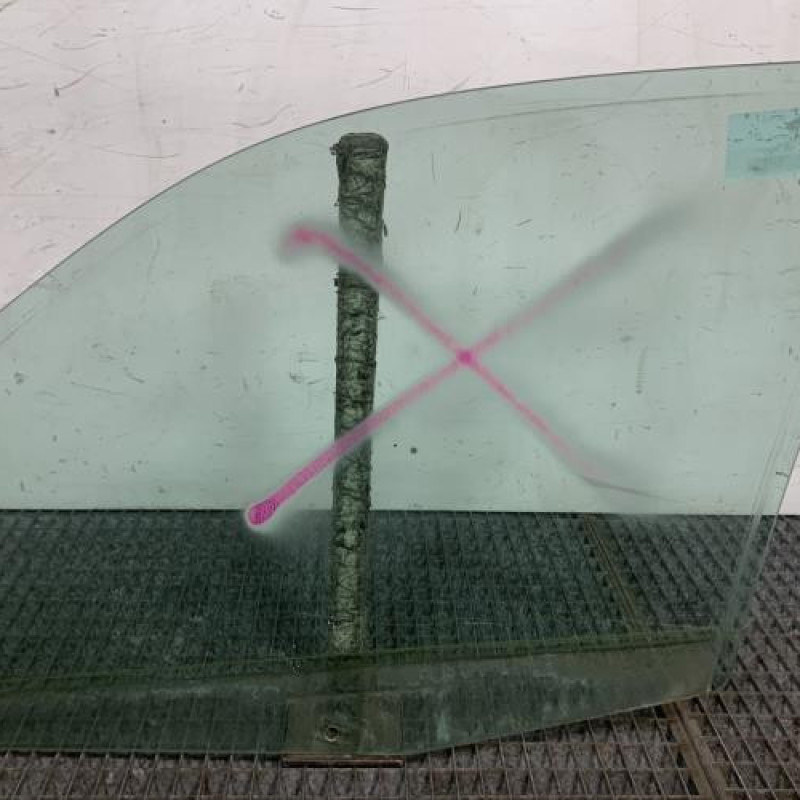 Vitre avant droit RENAULT CLIO 2 Photo n°4