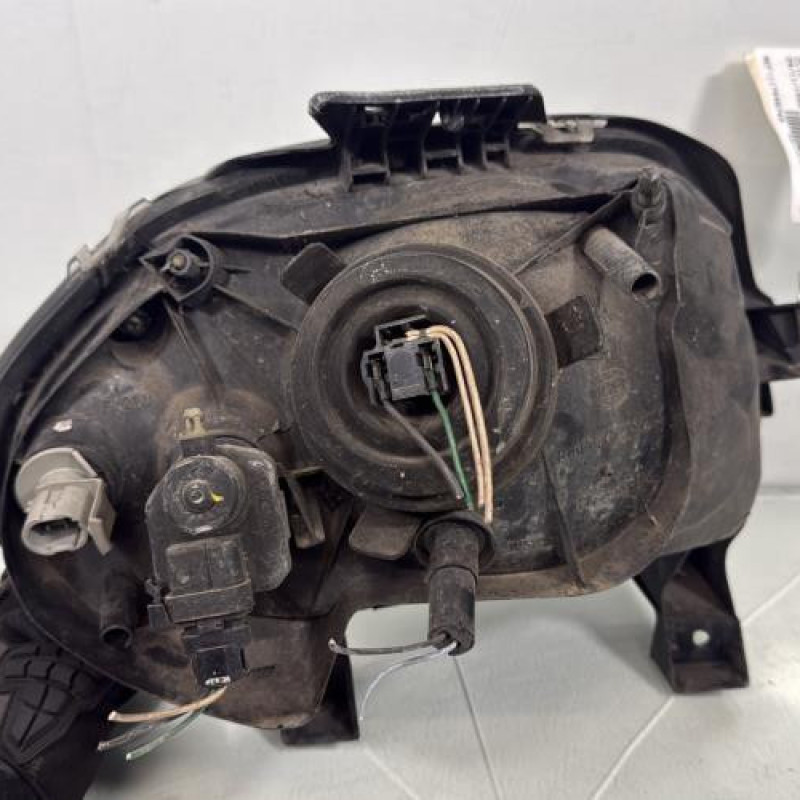 Optique avant principal gauche (feux)(phare) RENAULT CLIO 2 Photo n°2