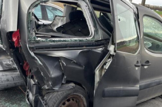 Serrure avant droit PEUGEOT PARTNER 2