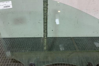 Vitre avant gauche PEUGEOT 308 2 Photo n°1