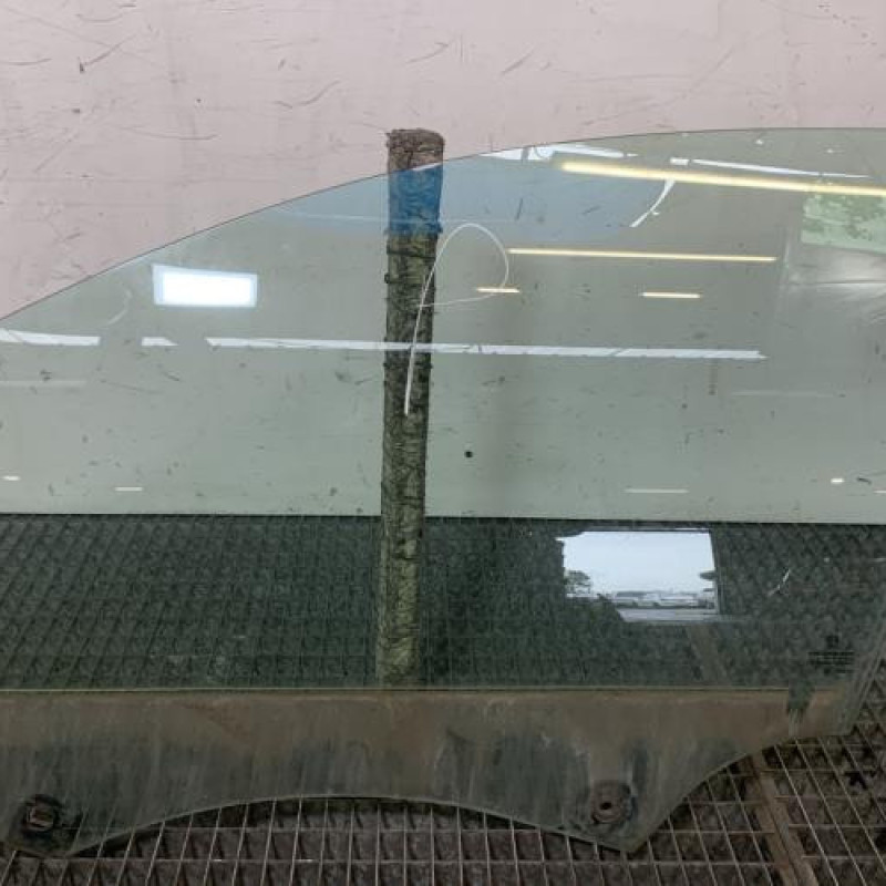 Vitre avant gauche PEUGEOT 308 2 Photo n°4