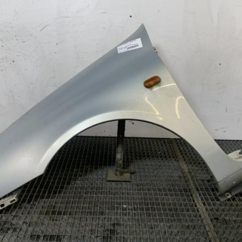 Aile avant gauche RENAULT CLIO 2 Photo n°1