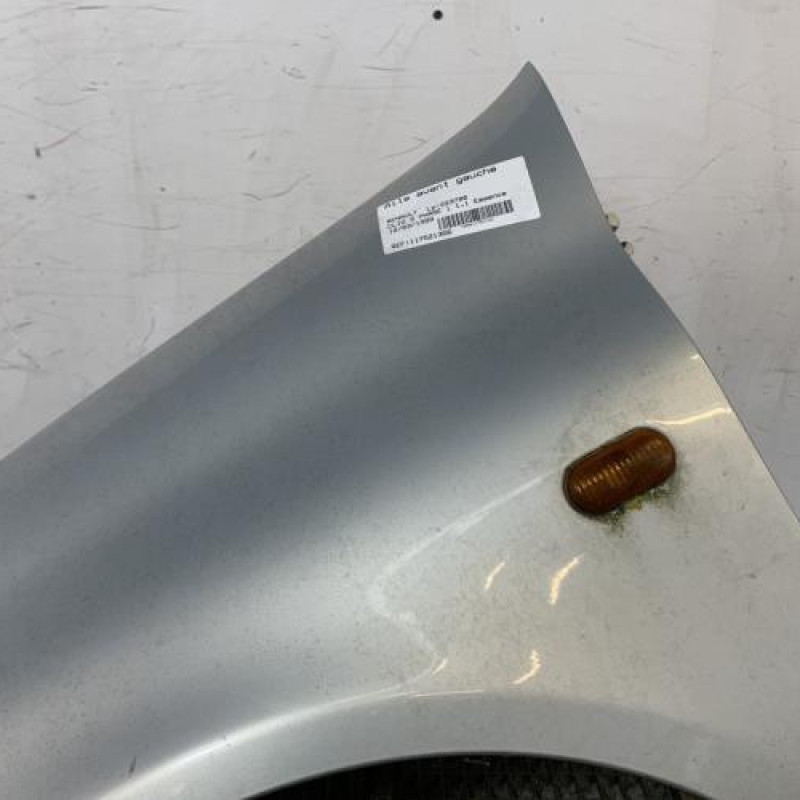 Aile avant gauche RENAULT CLIO 2 Photo n°3