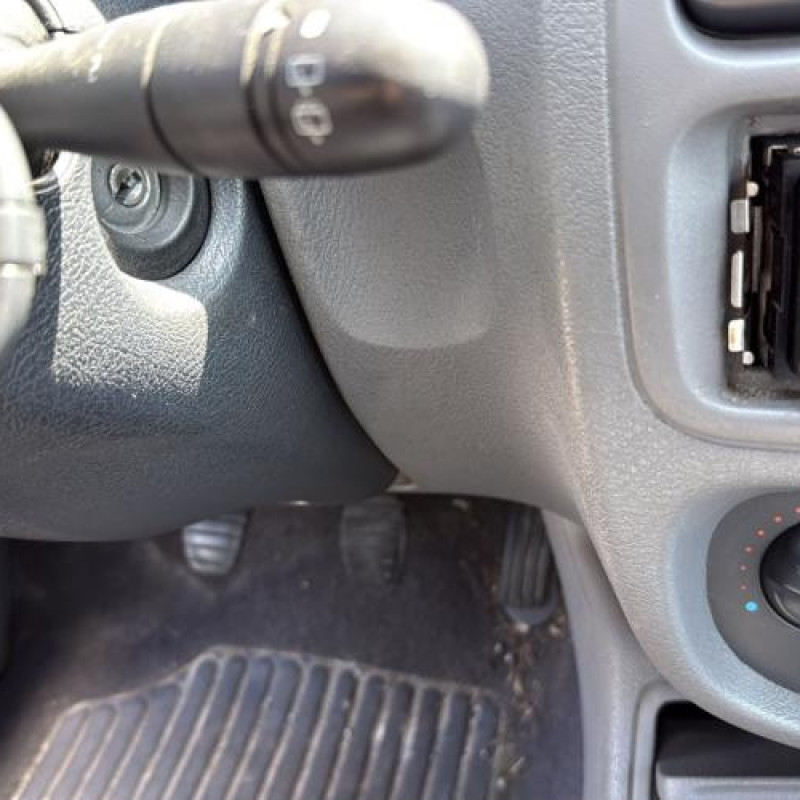 Calandre RENAULT CLIO 2 Photo n°20