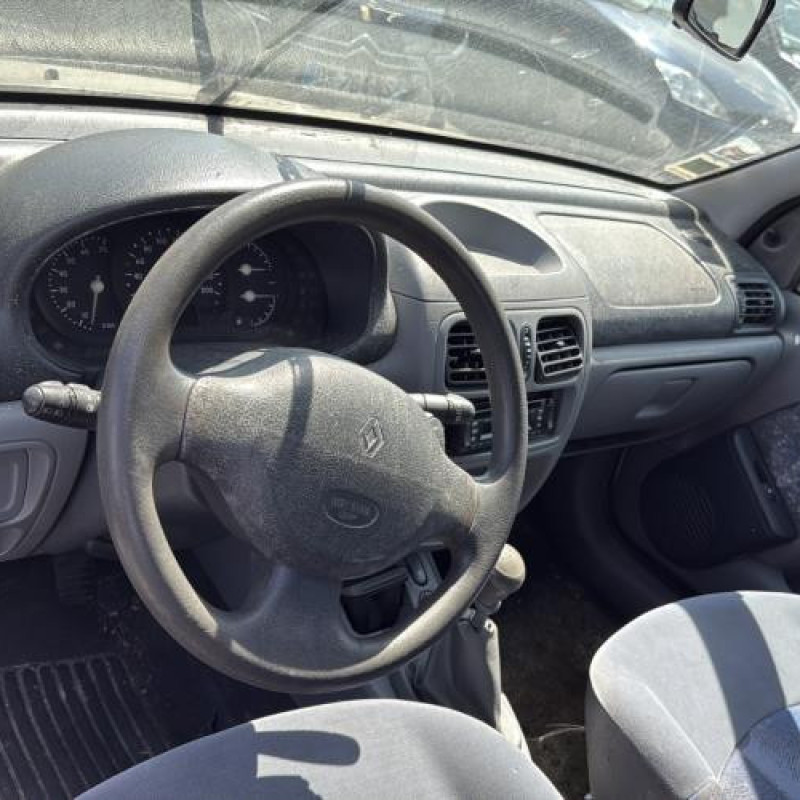 Capot RENAULT CLIO 2 Photo n°20