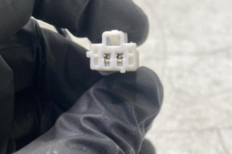 Attache ceinture arriere gauche PEUGEOT 3008 1