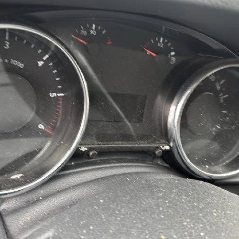 Attache ceinture arriere gauche PEUGEOT 3008 1 Photo n°19