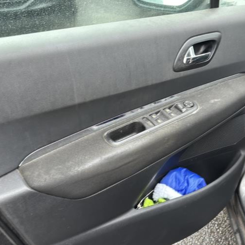 Leve vitre electrique avant droit PEUGEOT 3008 1 Photo n°17
