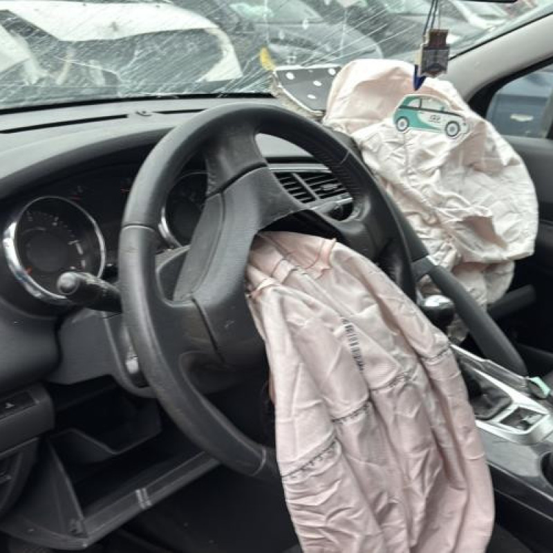 Attache ceinture arriere droit PEUGEOT 3008 1 Photo n°17