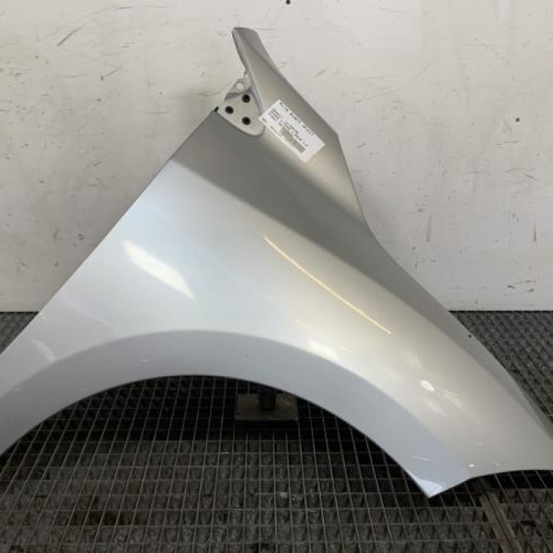 Aile avant droit RENAULT MEGANE 3 Photo n°1