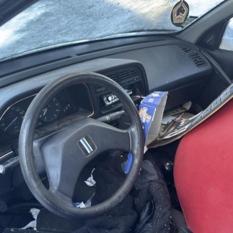 Porte avant droit PEUGEOT 306 Photo n°16