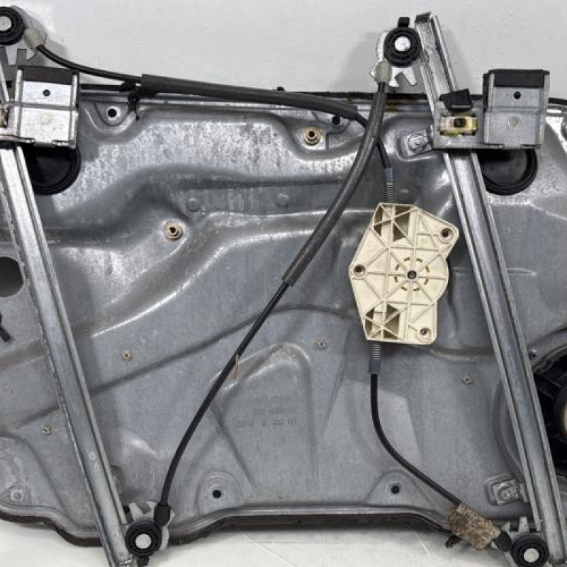 Leve vitre electrique avant droit VOLKSWAGEN GOLF 4 Photo n°2