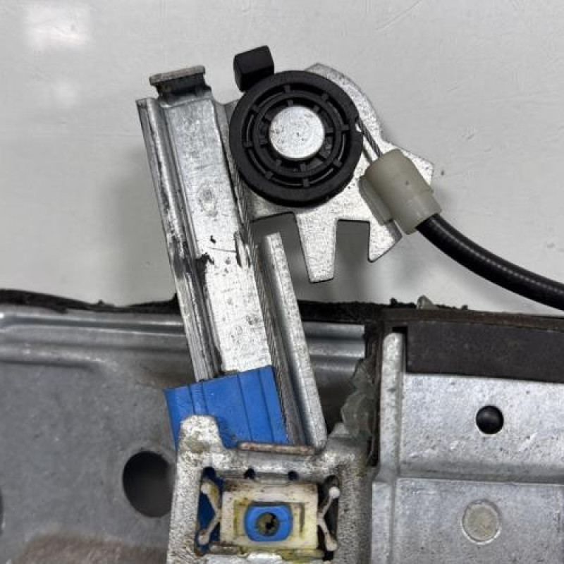 Leve vitre electrique avant droit VOLKSWAGEN GOLF 4 Photo n°5