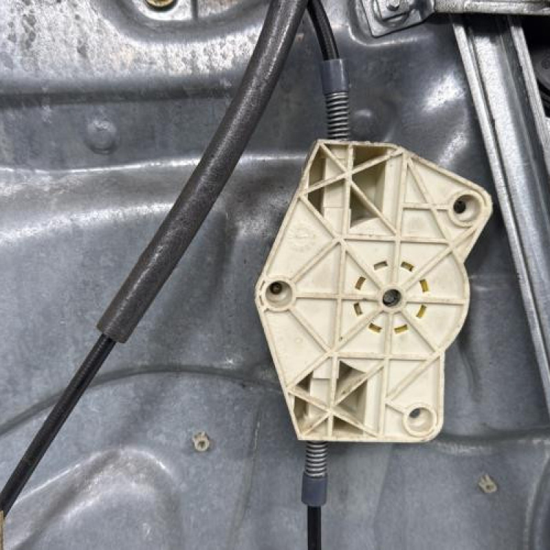 Leve vitre electrique avant droit VOLKSWAGEN GOLF 4 Photo n°7