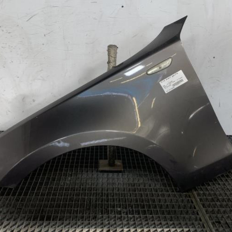 Aile avant gauche BMW SERIE 1 E87 Photo n°1