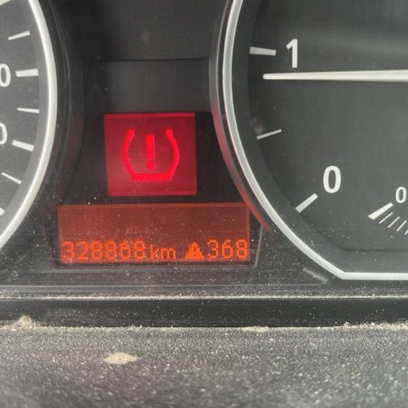 Aile avant gauche BMW SERIE 1 E87 Photo n°9