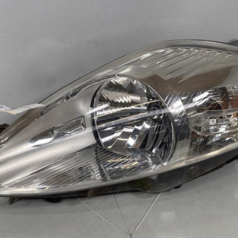 Optique avant principal gauche (feux)(phare) FIAT GRANDE PUNTO Photo n°1