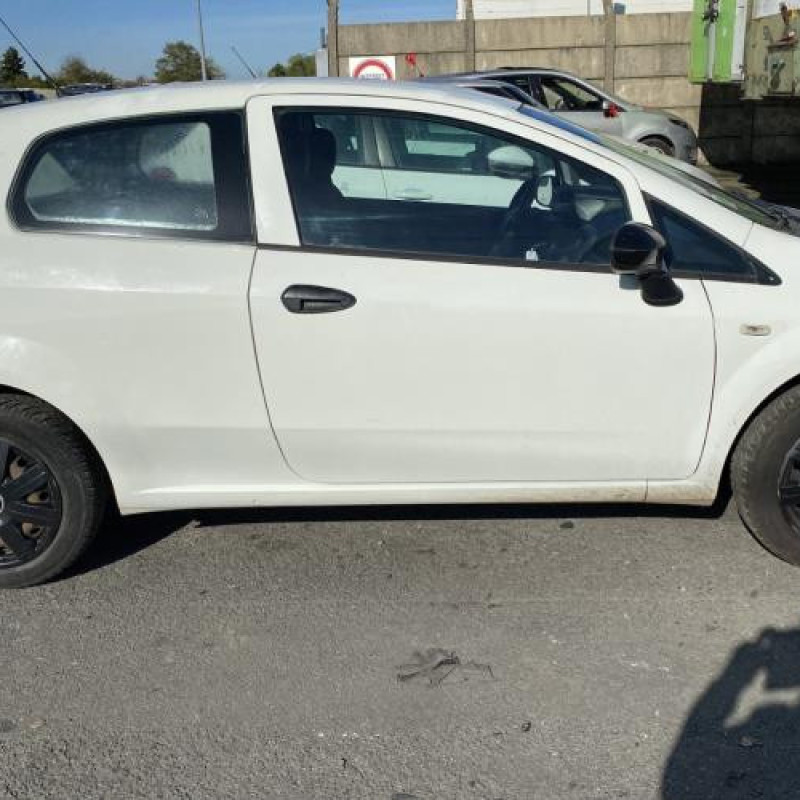 Optique avant principal gauche (feux)(phare) FIAT GRANDE PUNTO Photo n°10