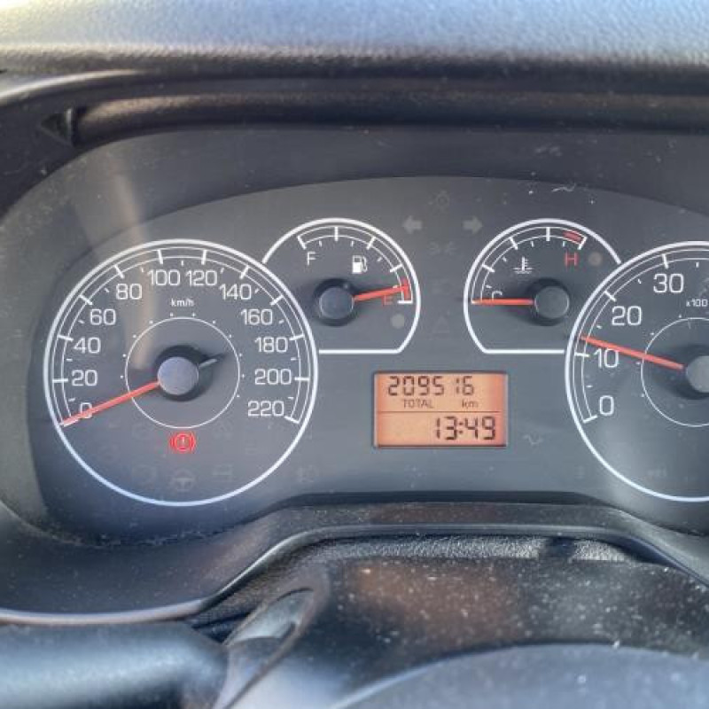 Optique avant principal gauche (feux)(phare) FIAT GRANDE PUNTO Photo n°20